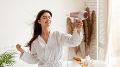 3 erreurs que l'on fait toutes quand on se brosse les cheveux : Femme  Actuelle Le MAG