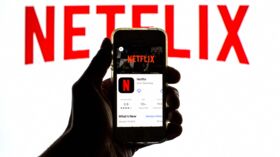 La plateforme de streaming Netflix va-t-elle diffuser ses séries à la télévision ?