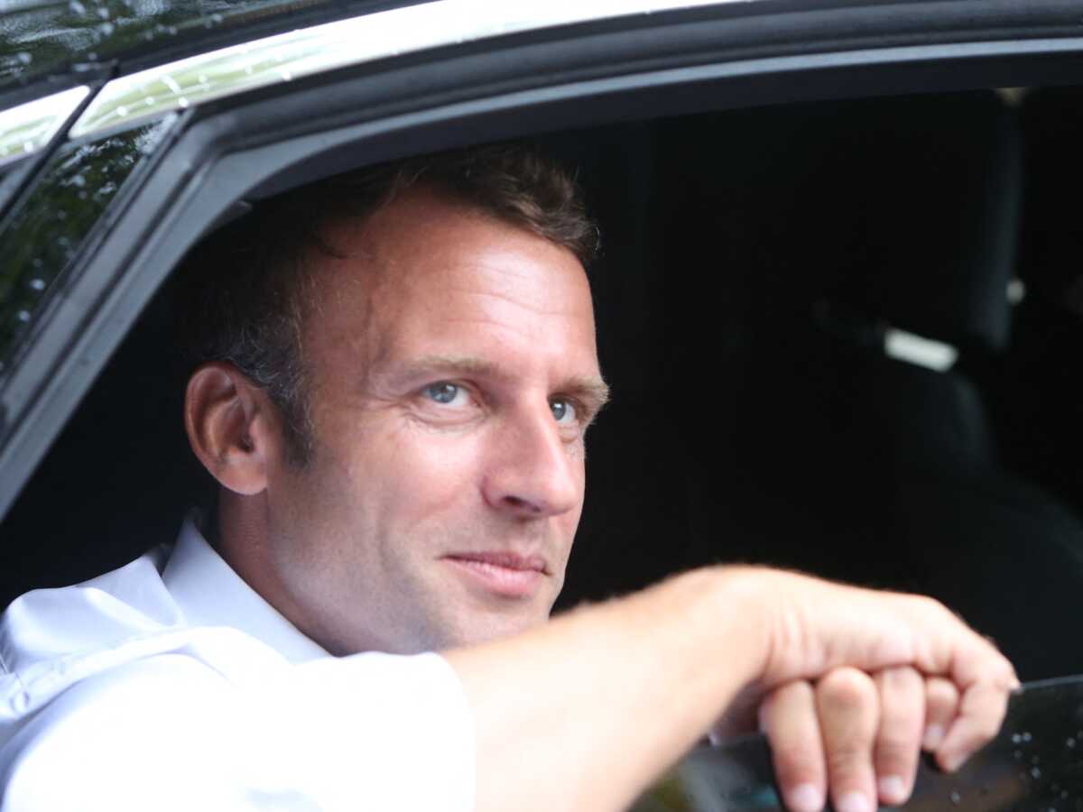 Emmanuel Macron en vacances : que fait le Président de ses journées ? Son planning détaillé