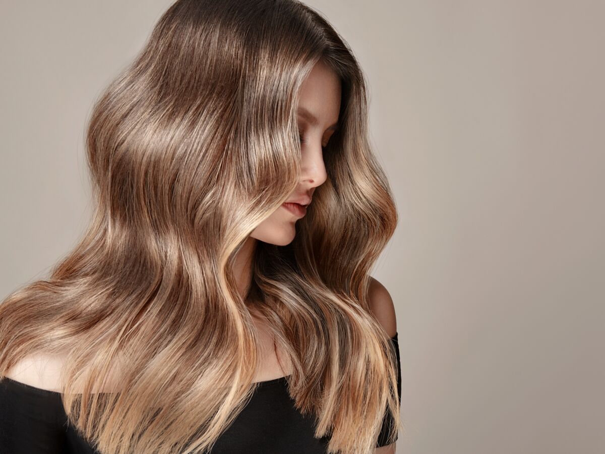 Couleur Cheveux Tendance 2023 Pour Brune Champagne blond : la nouvelle coloration tendance et lumineuse à adopter au  printemps 2023 : Femme Actuelle Le MAG