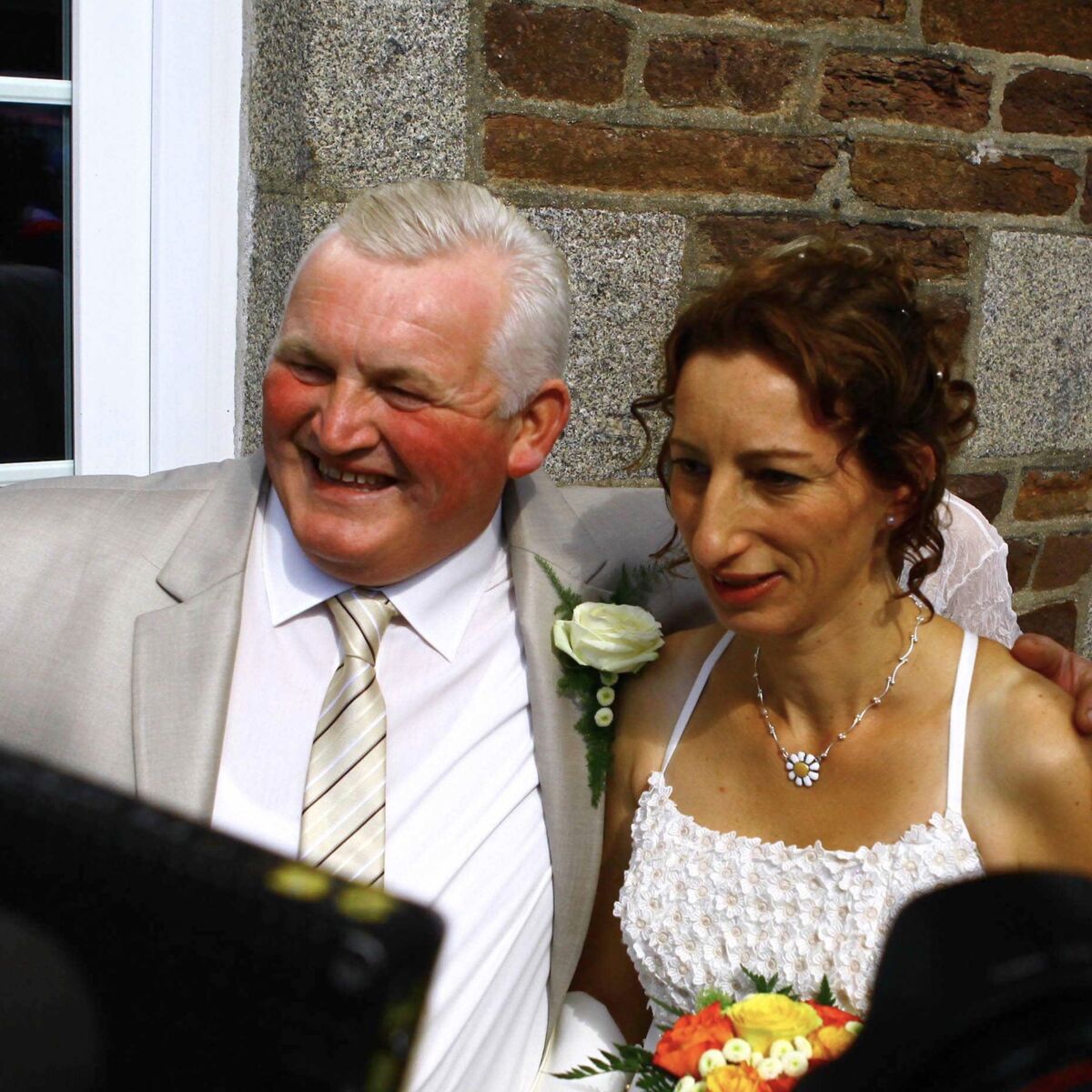Thierry Et Annie L Amour Est Dans Le Pré