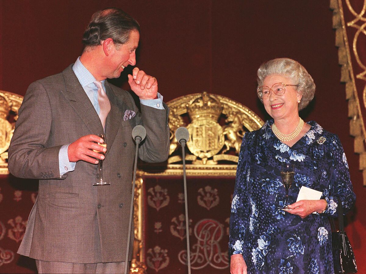 Elizabeth II : le prince Charles est-il prêt à prendre la relève de sa mère ?