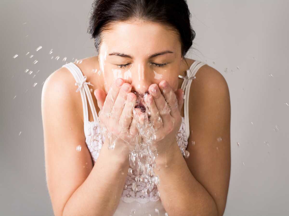 Est-il bon de se laver le visage à l'eau froide ?