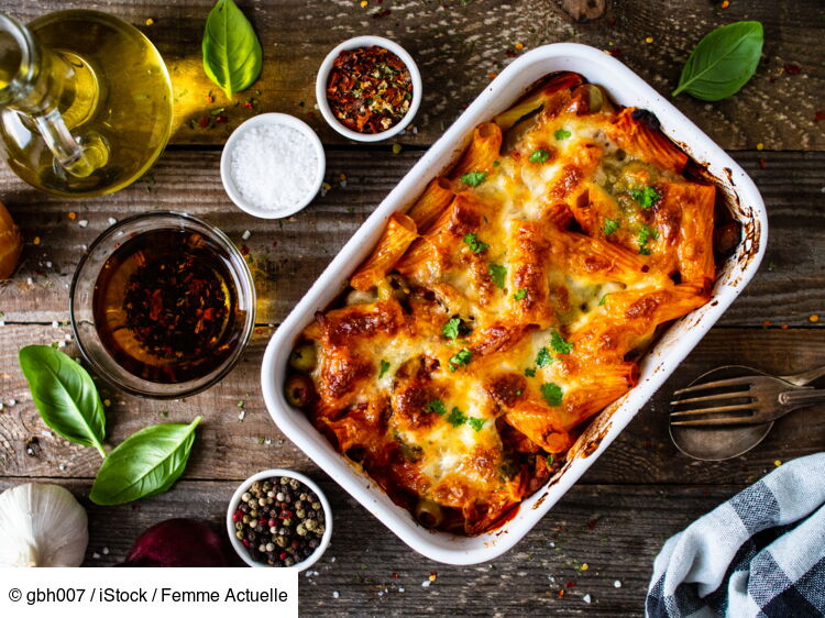 Gratin de pâtes la recette aux aubergines et aux champignons ultra