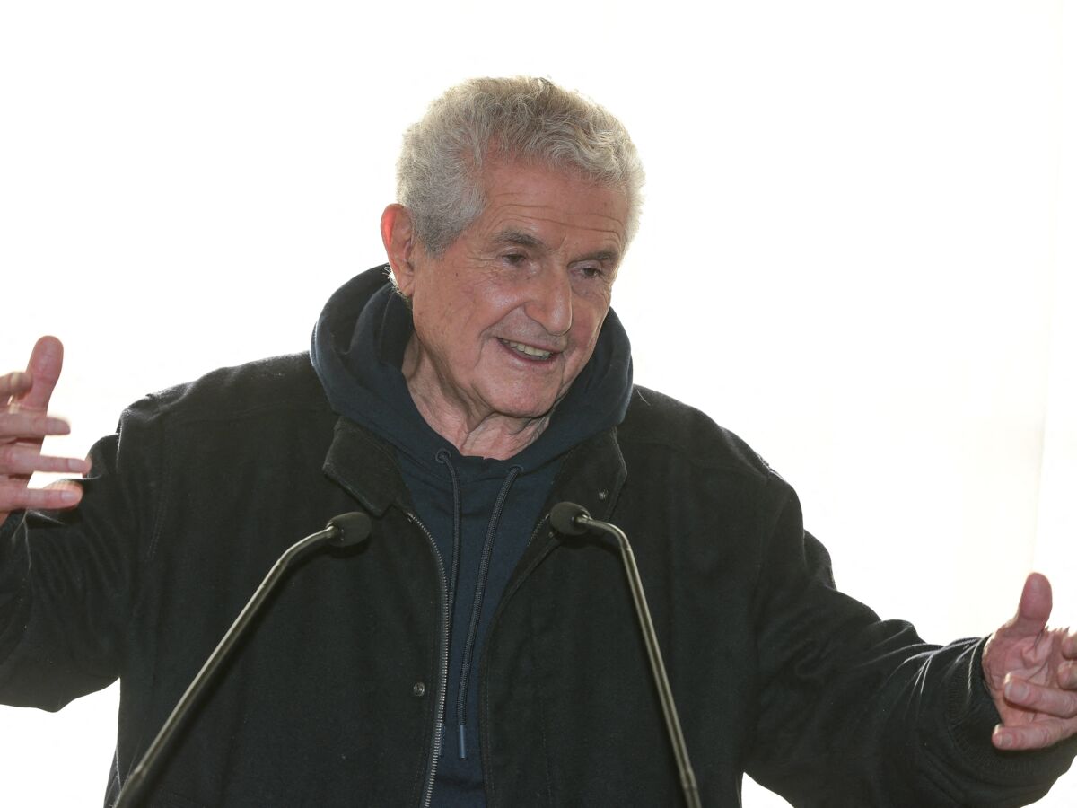 Il s'est agenouillé : Claude Lelouch marié à Valérie Perrin, elle dévoile  les coulisses de sa demande en mariage : Femme Actuelle Le MAG