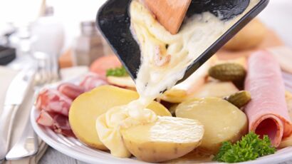 Poêlée de pomme terre au fromage à raclette : la recette à tomber prête en  15 minutes : Femme Actuelle Le MAG