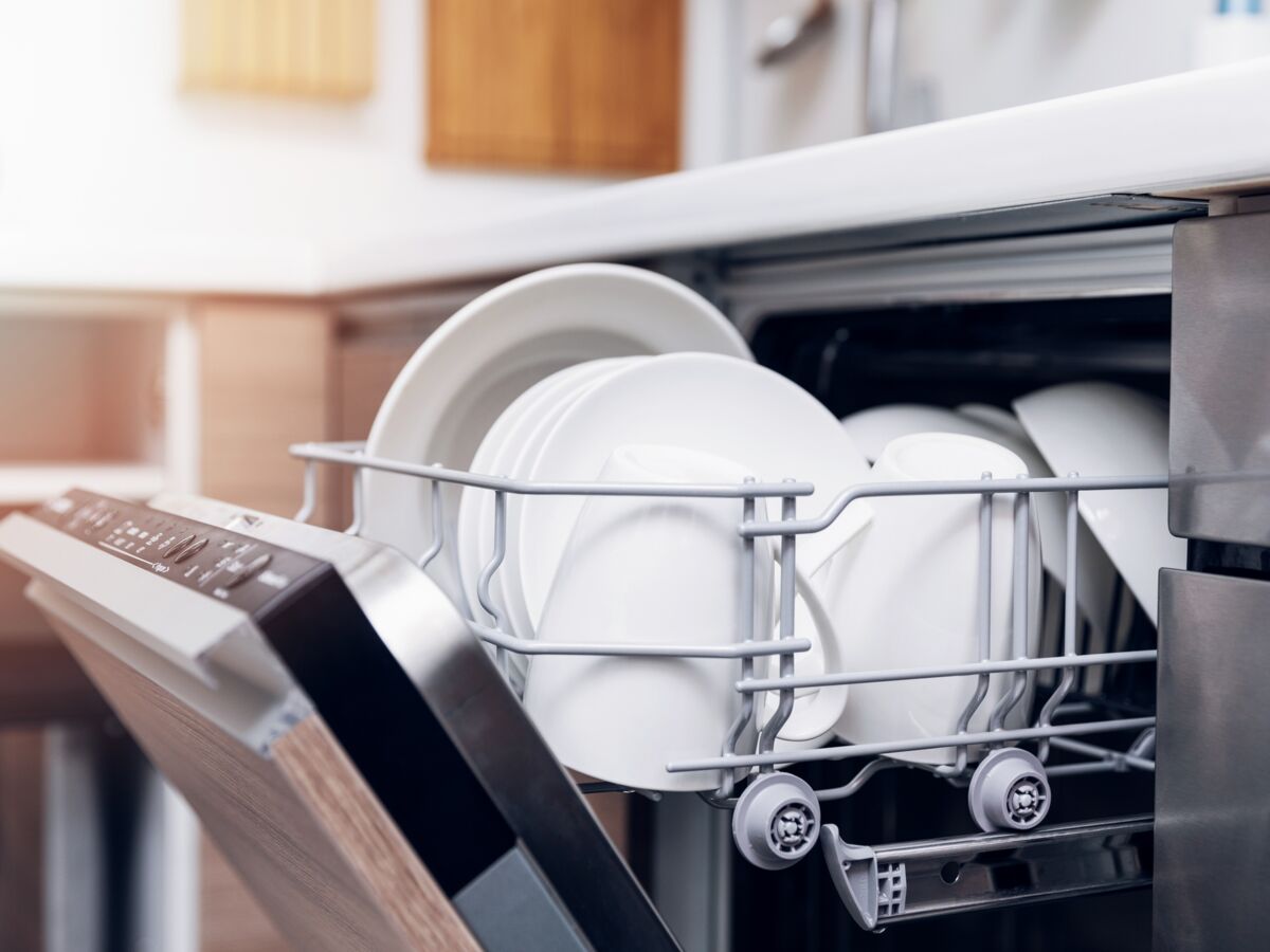 Comment bien nettoyer son lave-vaisselle ? : Femme Actuelle Le MAG