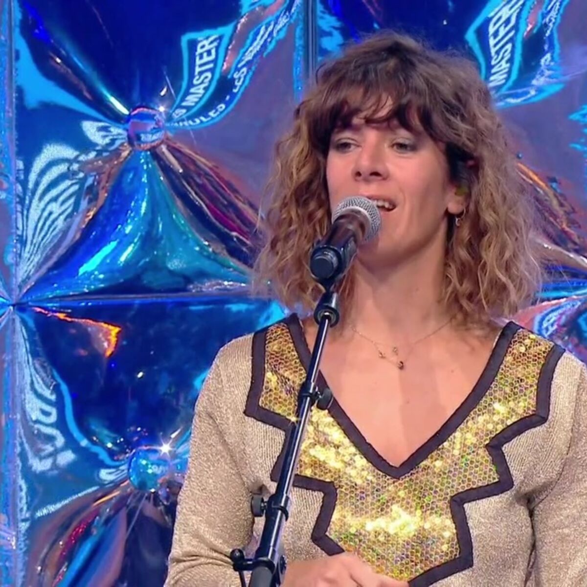 Ordre Des Maestros Noubliez Pas Les Paroles N'oubliez pas les paroles" : Magali Ripoll rappelle la Maestro Elodie à l' ordre : Femme Actuelle Le MAG
