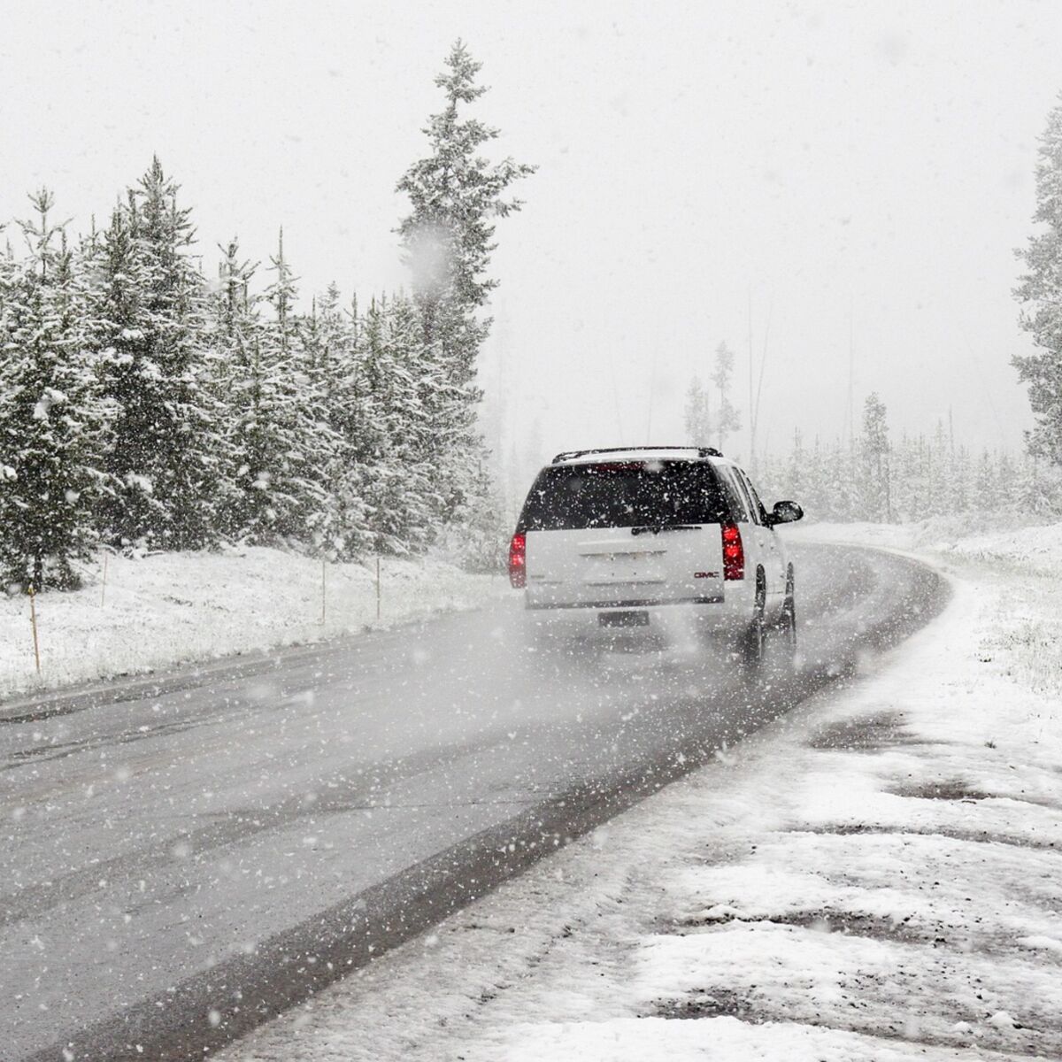 Météo : de nombreux départements en alerte à cause de la neige et du risque  de verglas : Femme Actuelle Le MAG