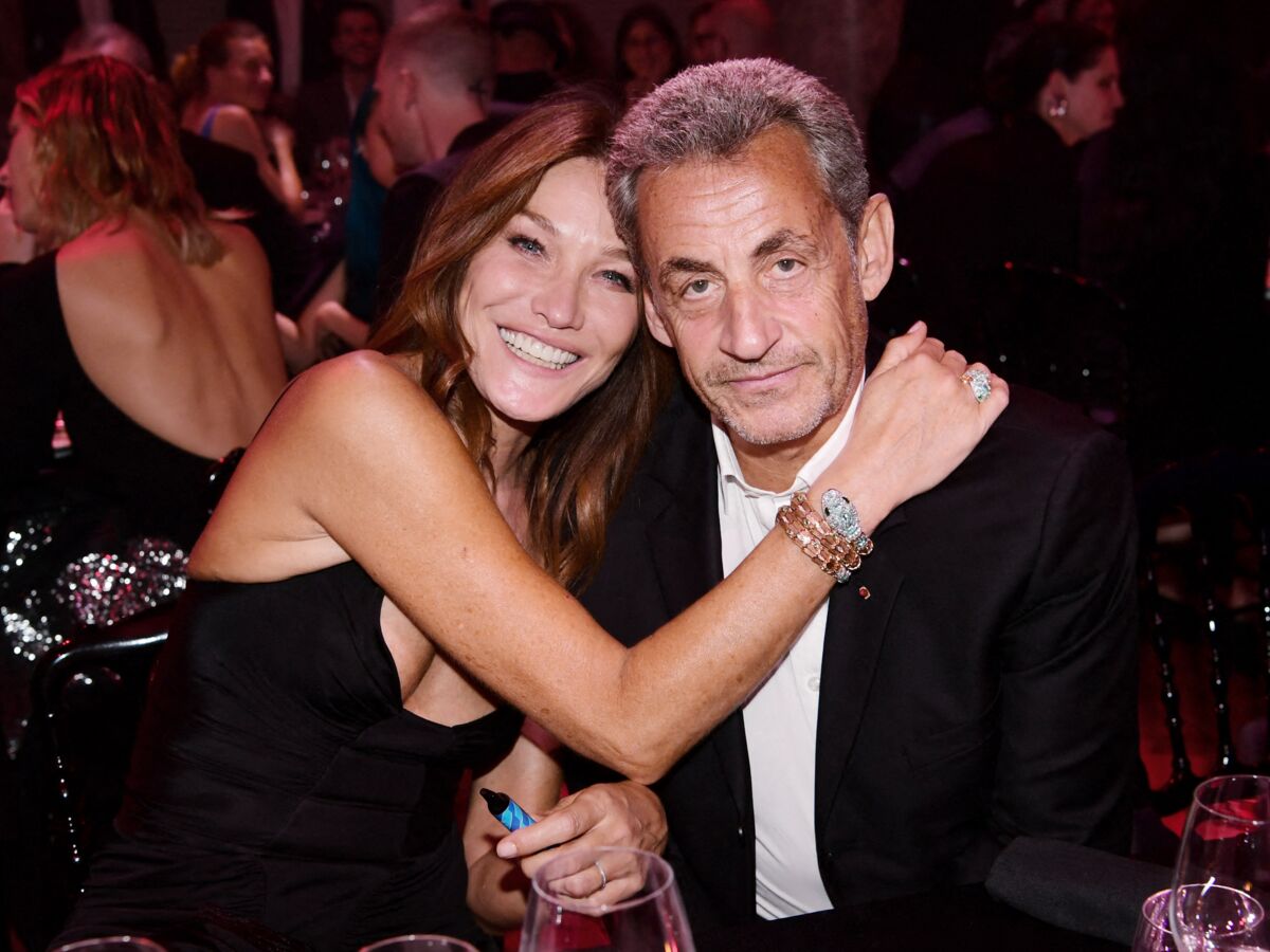 Carla Bruni-Sarkozy : elle publie des photos étonnantes de son mari