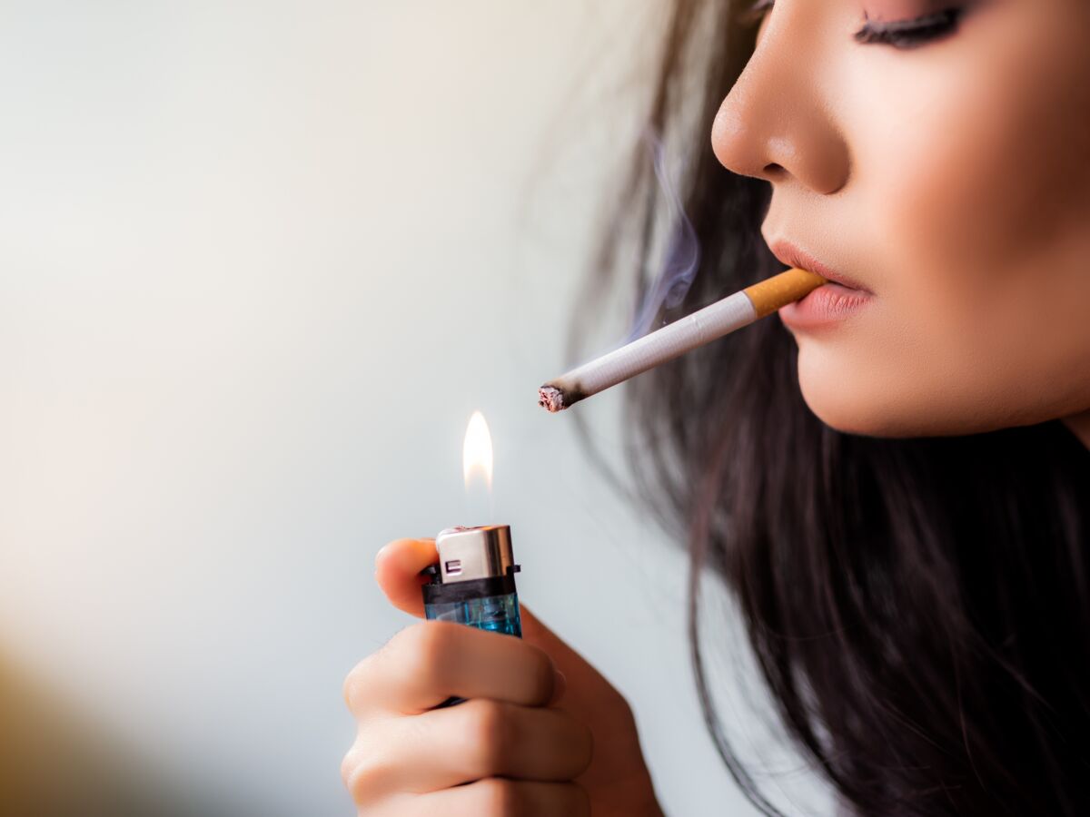 Tabac : la consommation repart à la hausse chez les femmes, comment l’expliquer ?
