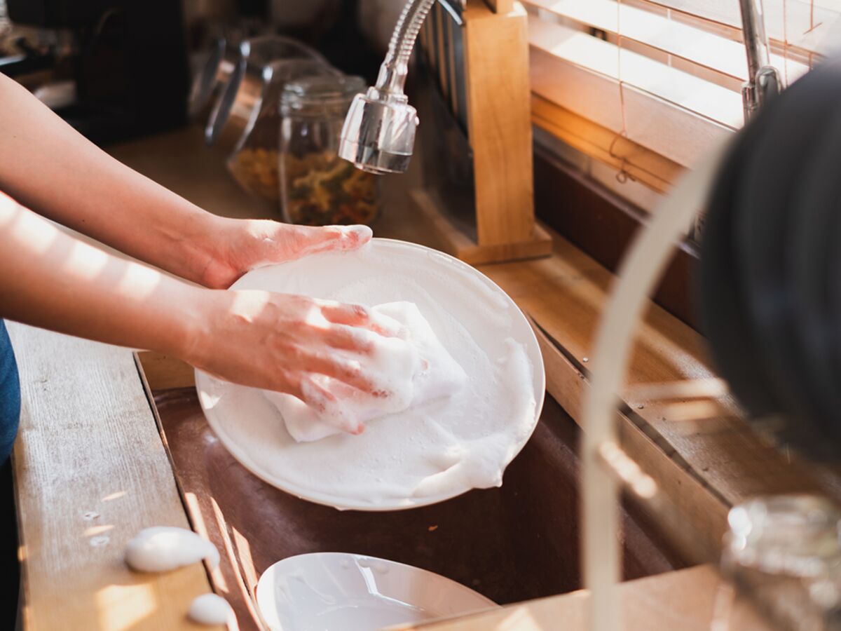 Produit vaisselle : et si vous passiez au savon solide ? : Femme