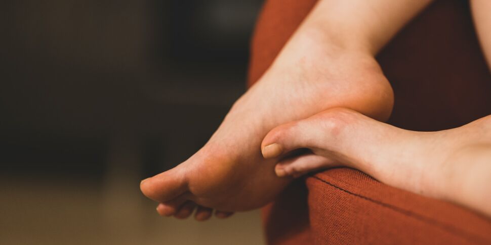 Verrue plantaire : causes de cette infection du pied et comment