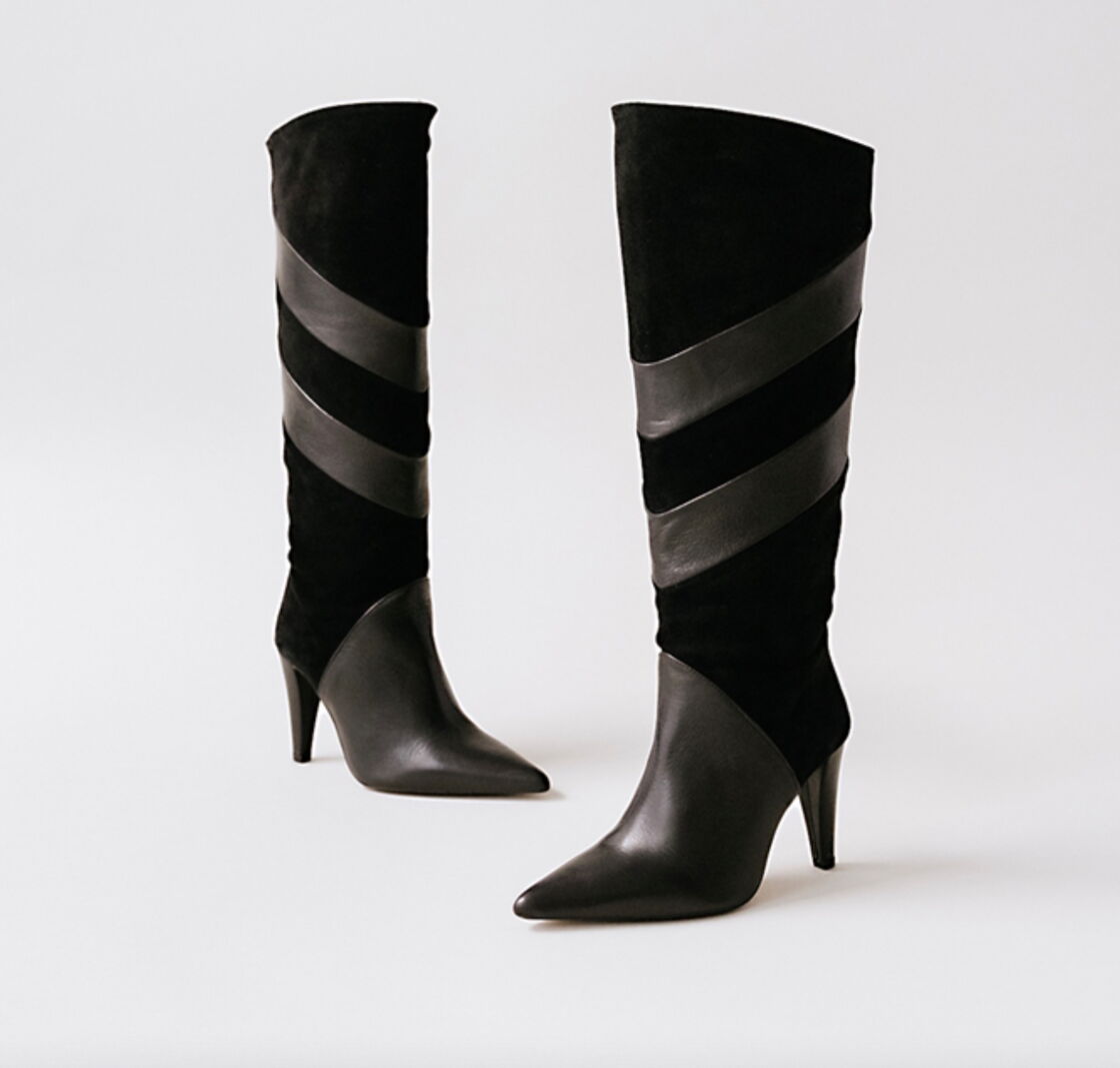 Bottes Longues Requises - Femme - Taille UK 6 - NEUVES