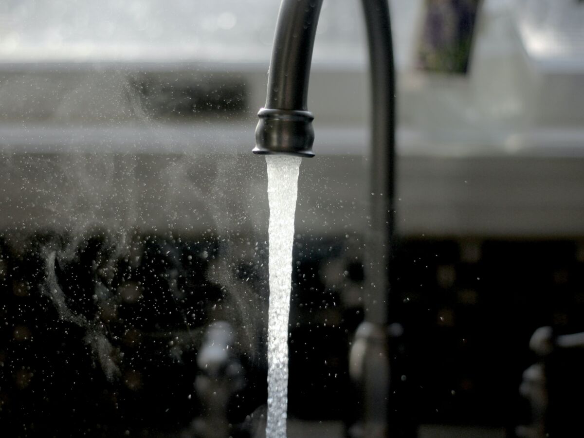 Inflation : le prix de l'eau du robinet va augmenter partout en France