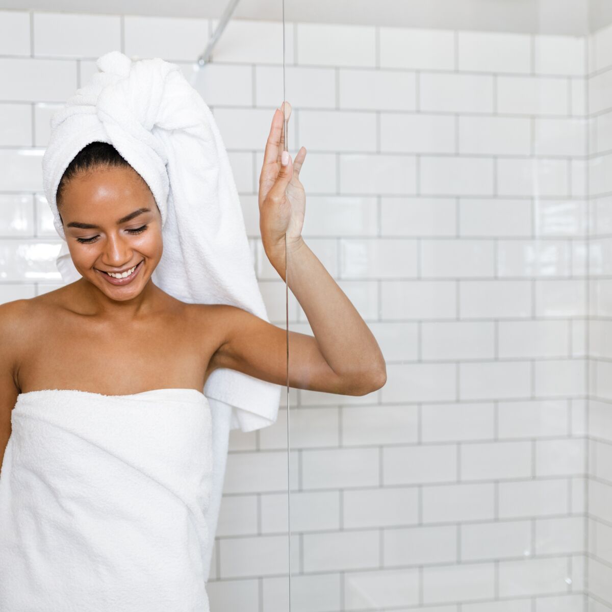 Avec Quoi Se Laver Le Corps Peau sensible : une dermatologue révèle la meilleure façon de se laver le  corps : Femme Actuelle Le MAG