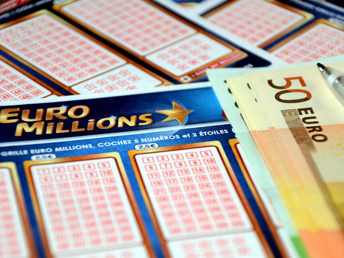 Rever De Gagner Au Jeux A Gratter Voici la liste des jeux de grattage où vous avez le plus de chances de  gagner en 2023 : Femme Actuelle Le MAG