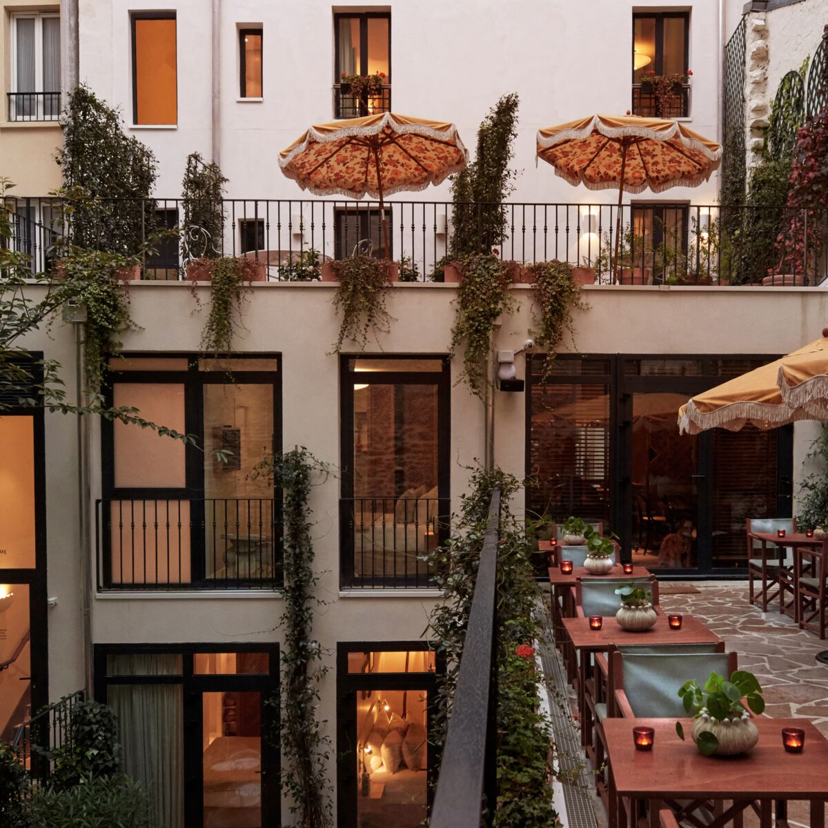 3 Rue Aristide Bruant 75018 Paris Hôtel Monsieur Aristide : une parenthèse bucolique en plein coeur de la  capitale : Femme Actuelle Le MAG