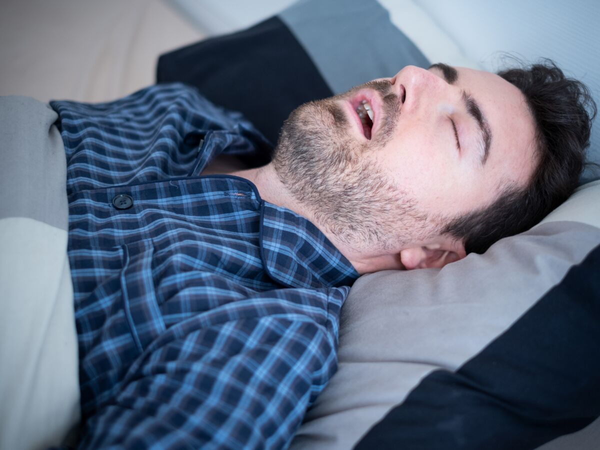 Sommeil : 5 exercices anti-ronflement à tester pour mieux dormir