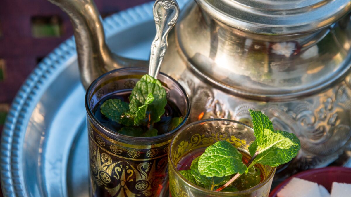 Thé à la menthe traditionnel, recette - Vegan Pratique