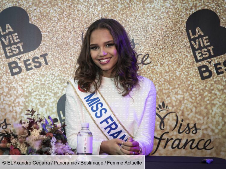 Indira Ampiot (Miss France 2023) : à tomber en robe bustier fendue et satinée