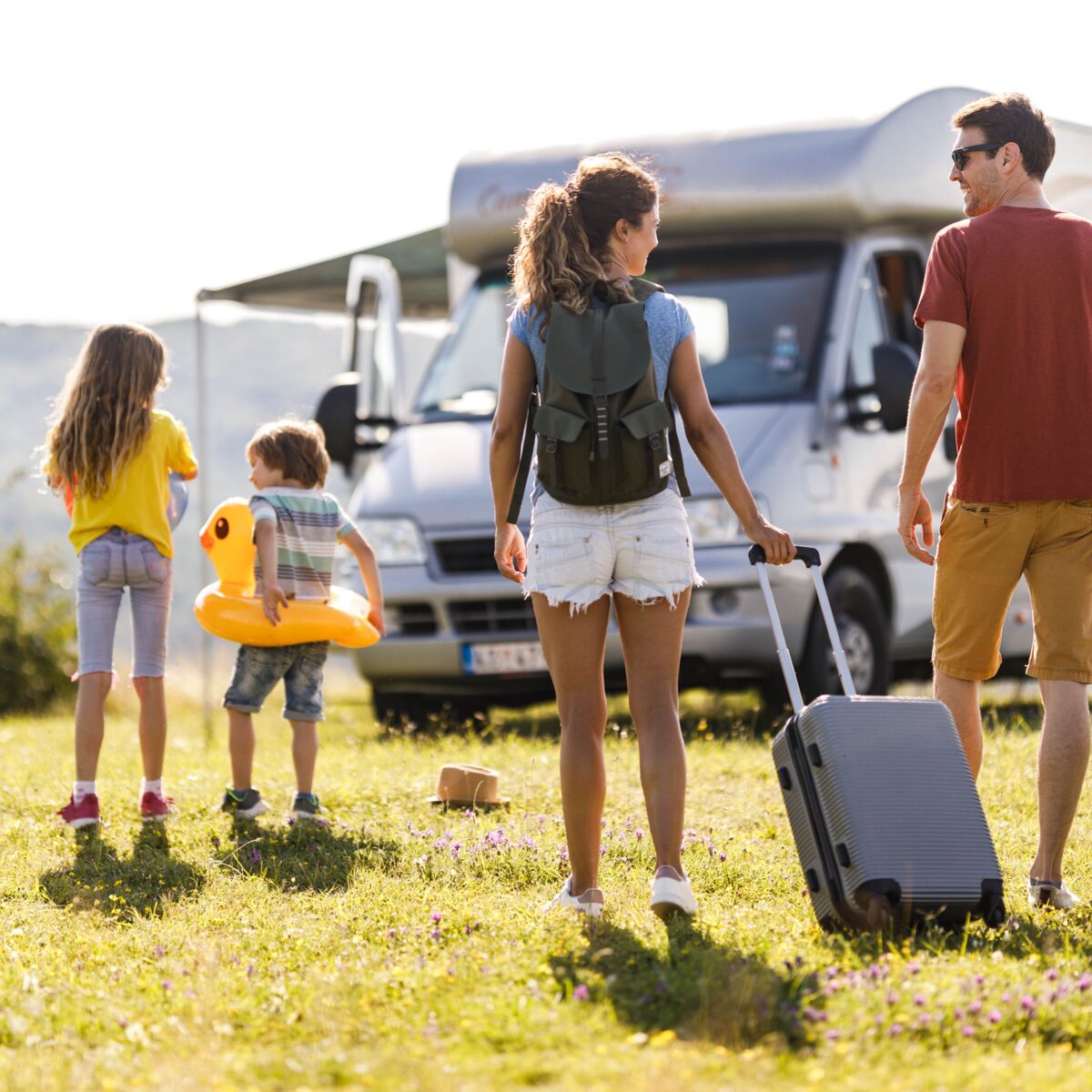Baisser le store d'un camping-car : nos astuces et conseils pratiques