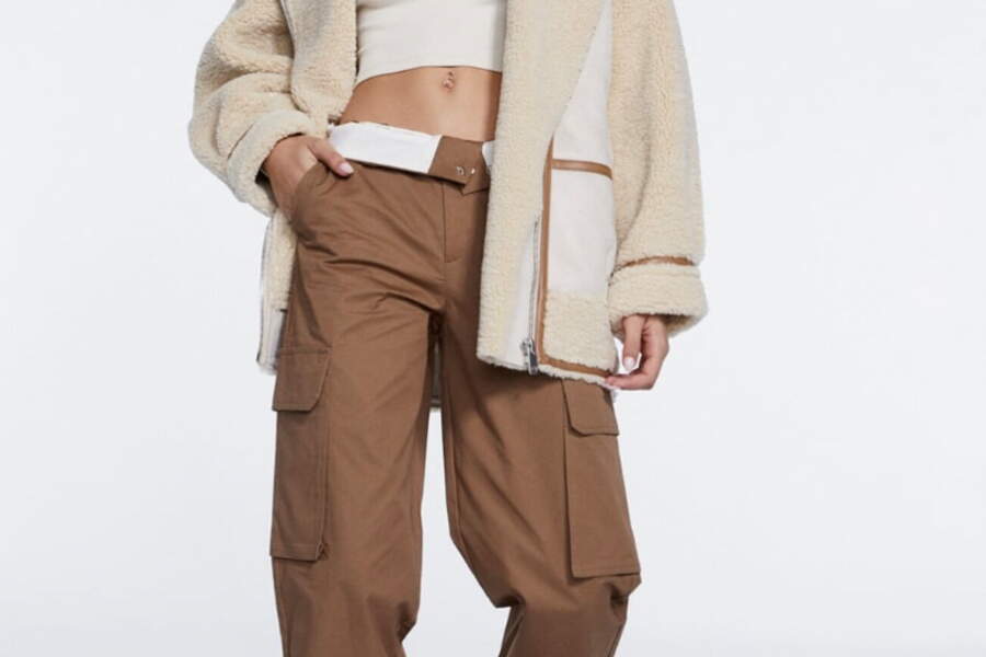 Pantalon cargo : les 15 modèles les plus tendance de la saison - Femme