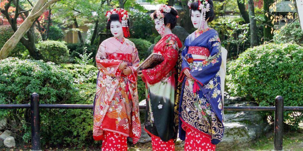 Le kimono : histoire de ce vêtement japonais de l'ère Edo aux défilés