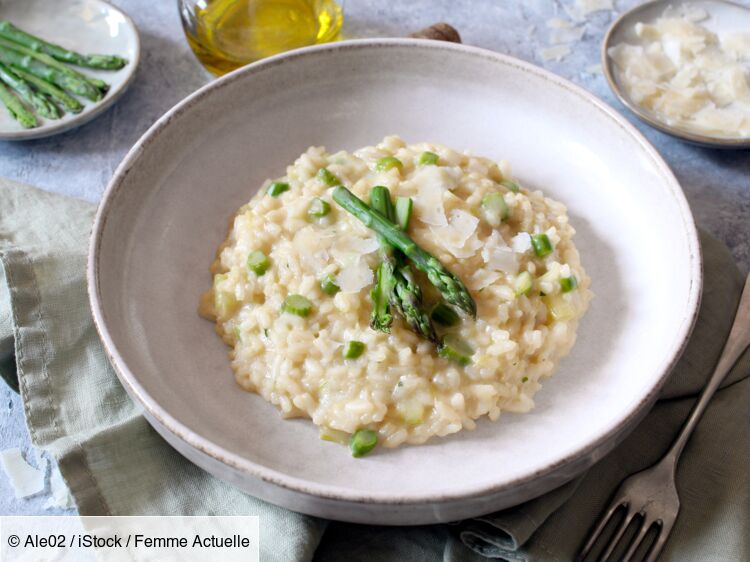 Fondante et croquante : la super recette du risotto aux asperges de Cyril Lignac
