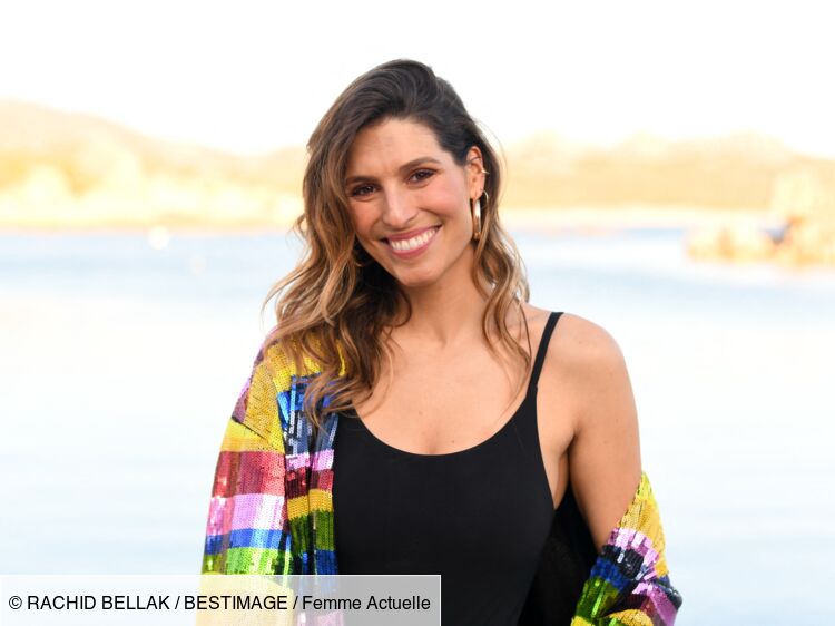 Laury Thilleman époustouflante en robe satinée, dos nu et fendue jusqu'en haut de la cuisse