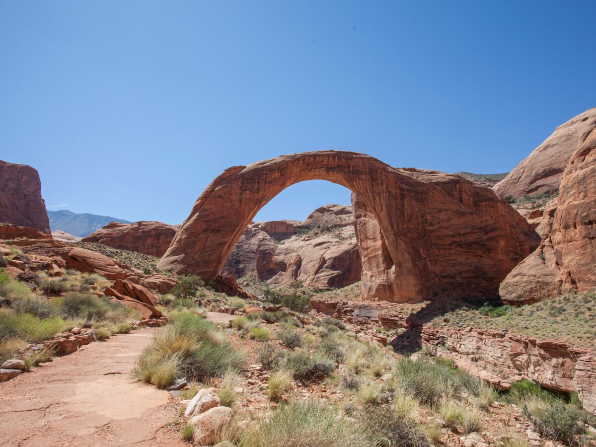 Arches et ponts naturels dans l'ouest americain
