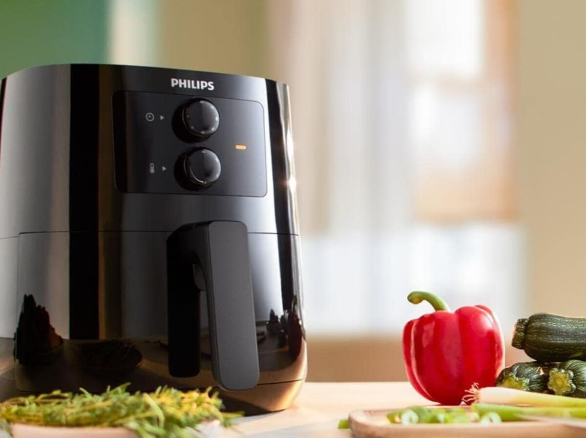 La friteuse sans huile Airfryer de Philips est de retour en promotion à  moins de 95 euros chez  : Femme Actuelle Le MAG