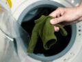 Vêtement qui a rétréci au lavage : comment tenter de le récupérer ? Les conseils d'une experte du textile