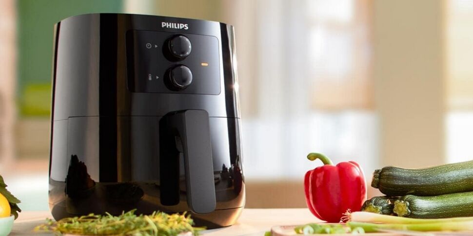 Apportez du croustillant à vos plats grâce à cet Airfryer de Philips  actuellement à -31% chez  : Femme Actuelle Le MAG