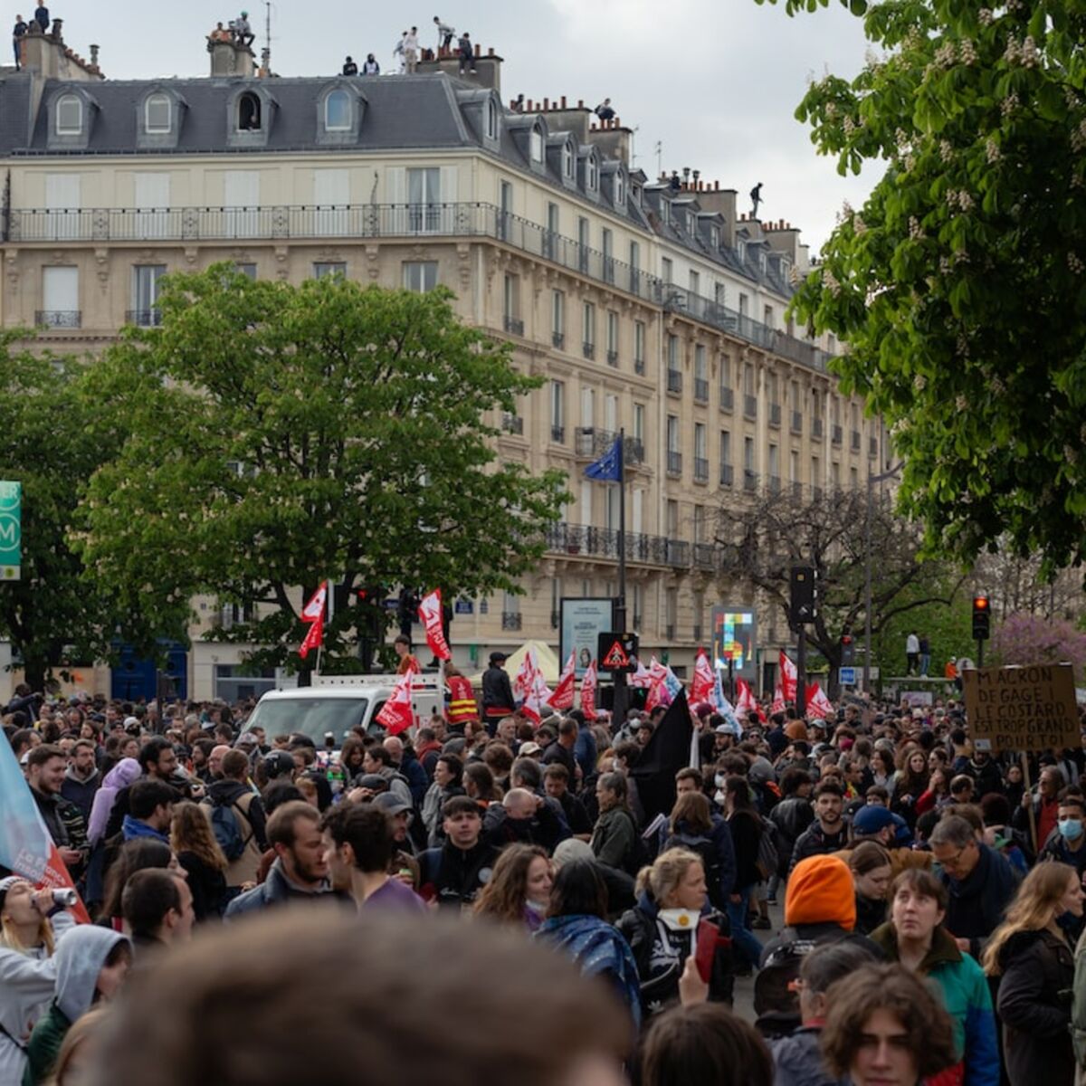 Greve Generale 13 Octobre Grève du 13 octobre 2023 : transports, école, administration, santé, comment savoir si vous allez être impacté ? : Femme Actuelle Le MAG