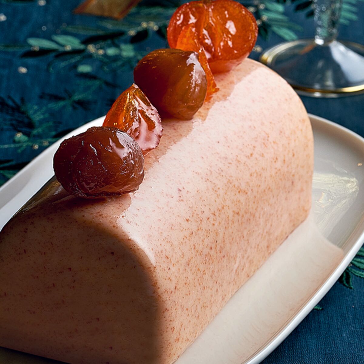 Gâteau de Noël crème de marron - Notre recette avec photos - Recette du  gâteau de Noël à la crème de marron - Meilleur du Chef