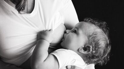 L'éveil de bébé de 6 à 9 mois : les débuts de la motricité : Femme Actuelle  Le MAG