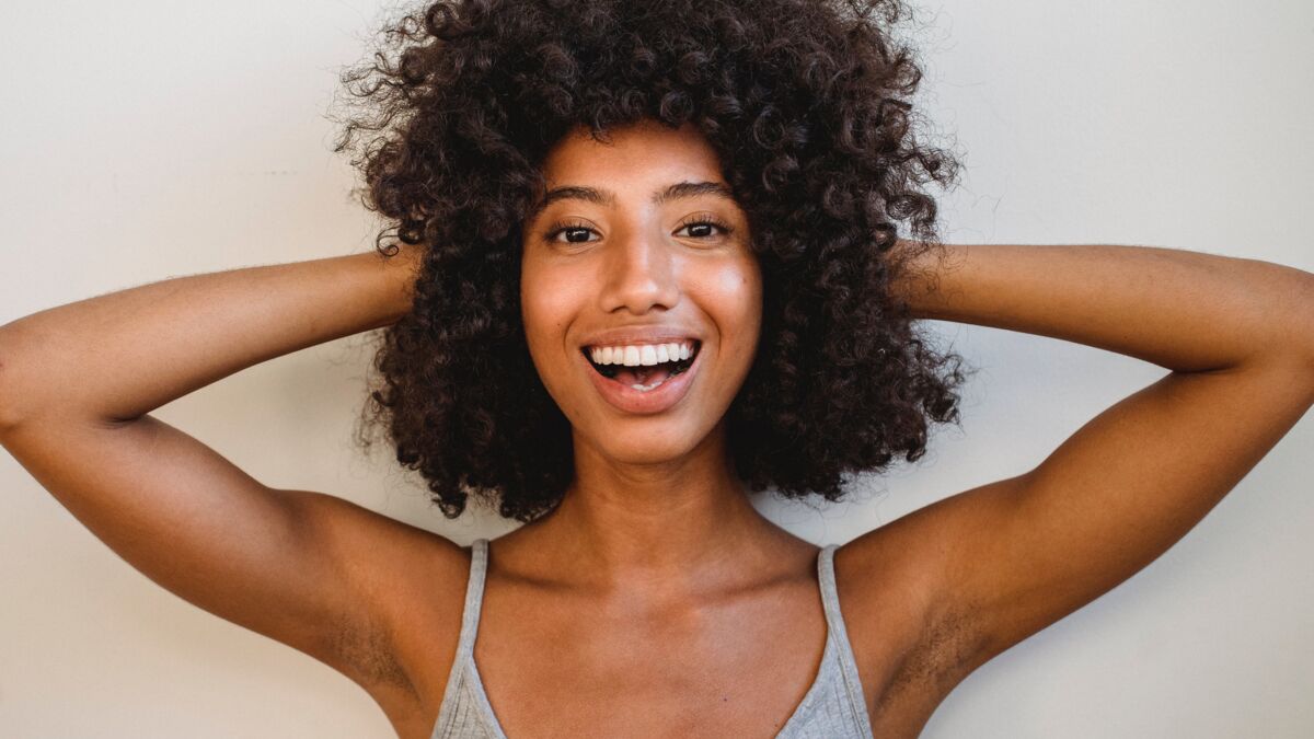 Cheveux bouclés : comment bien utiliser un diffuseur : Femme Actuelle Le MAG