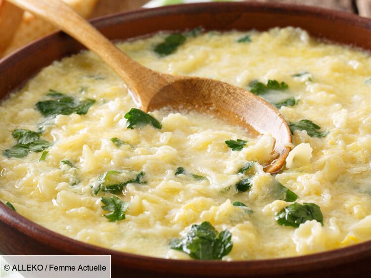 Soupe facile la recette super rapide avec peu d'ingrédients pour se