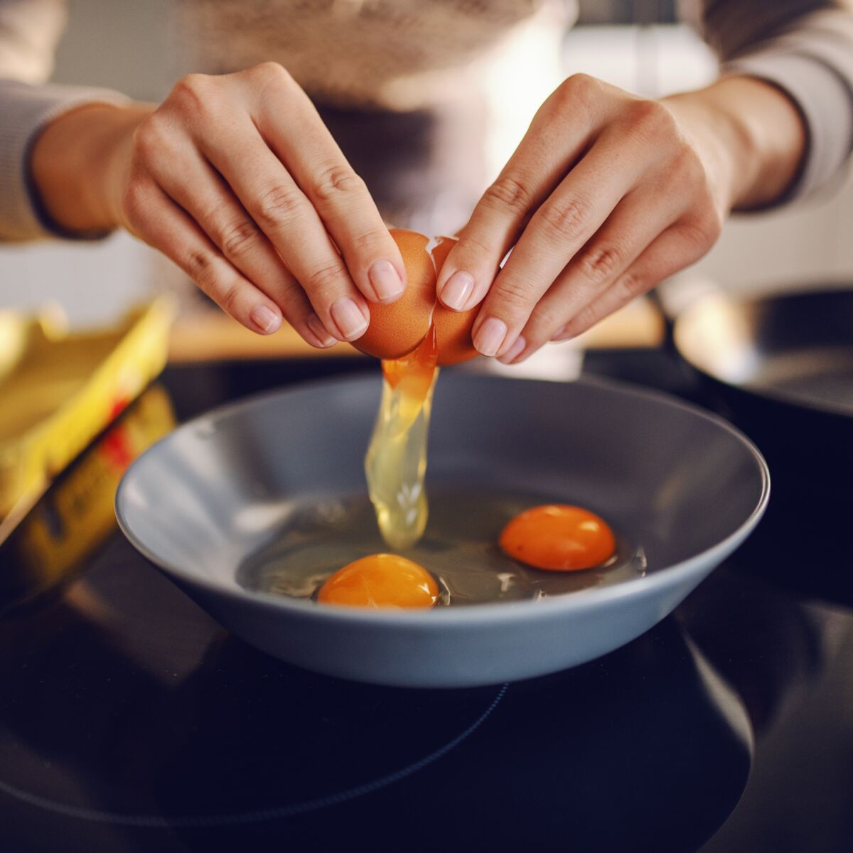 Cette manière de frire les œufs au plat est une bombe gustative