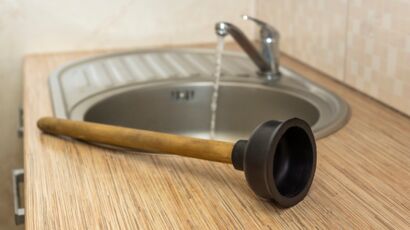 Déboucher un évier bouché [ou lavabo bouché] : Service Pro