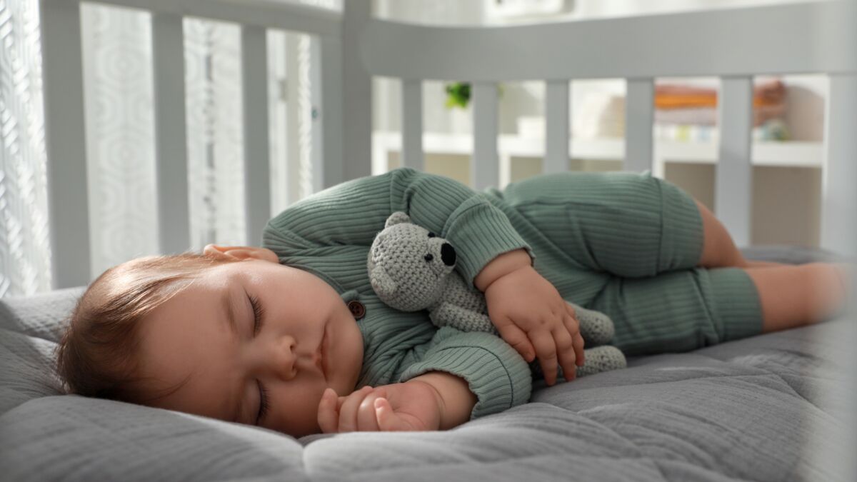 Endormir son bébé grâce aux bruits blancs, bonne ou mauvaise idée ? La  réponse d'une puéricultrice : Femme Actuelle Le MAG
