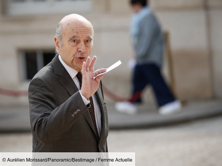 "Hurler de douleur sur son lit d’hôpital" : le témoignage bouleversant d’Alain Juppé sur les derniers jours de vie de son père