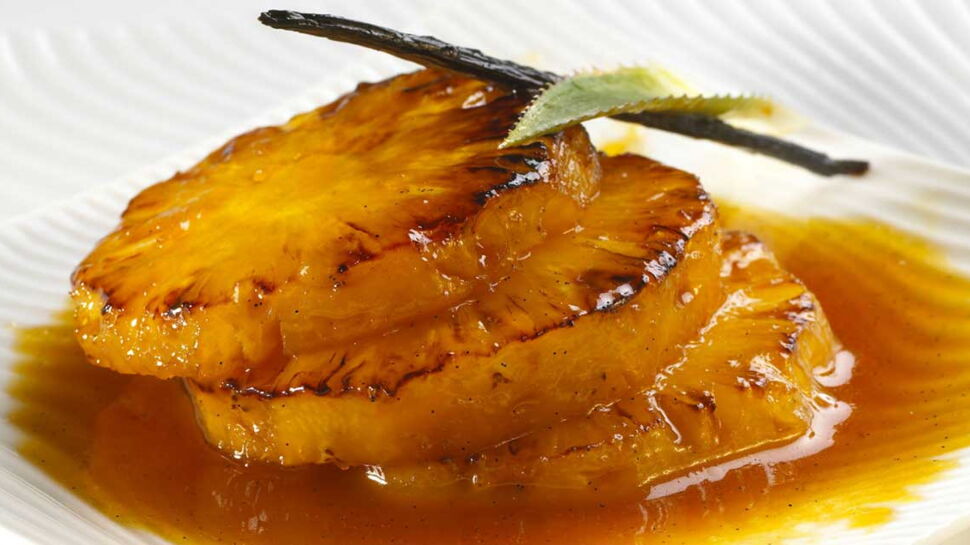 Ananas flambé facile et rapide : découvrez les recettes de cuisine de ...
