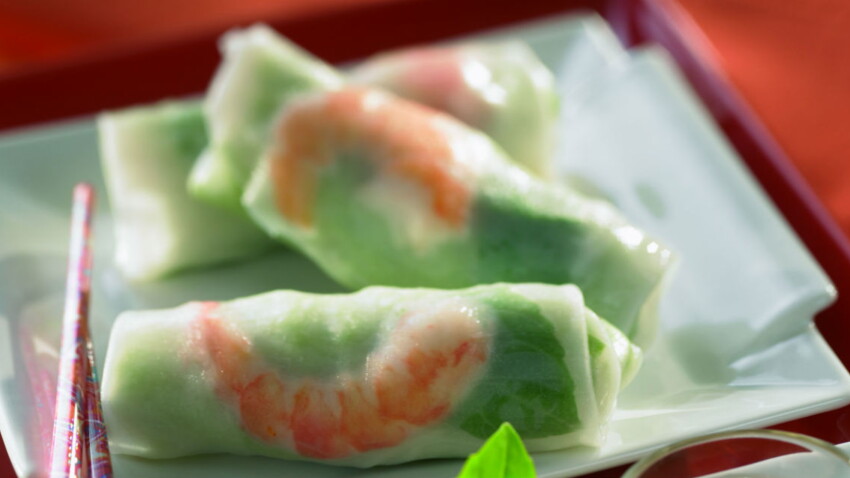 Recette De Rouleaux De Printemps Aux Crevettes Rouleaux de printemps aux crevettes facile et rapide : découvrez les