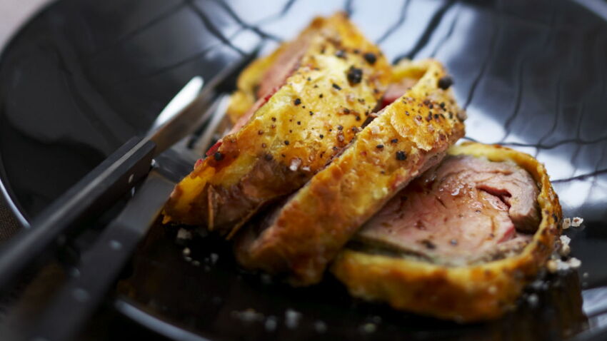 Filet de boeuf en croûte au foie gras et aux truffes rapide : découvrez