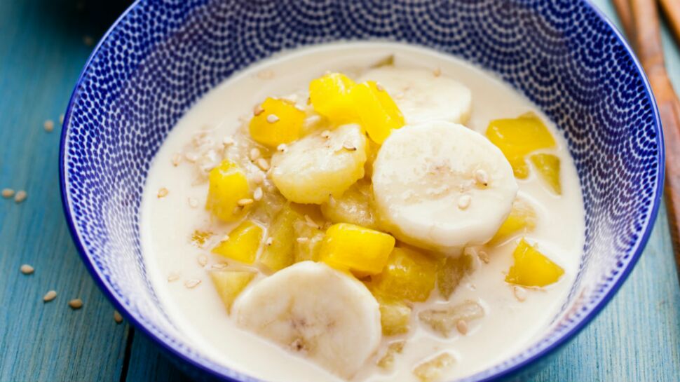 Soupe de lait de coco ananas-banane