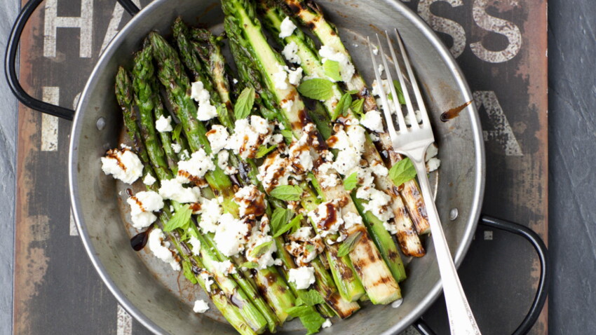 Salade d'asperges vertes à la feta et au basilic facile et rapide
