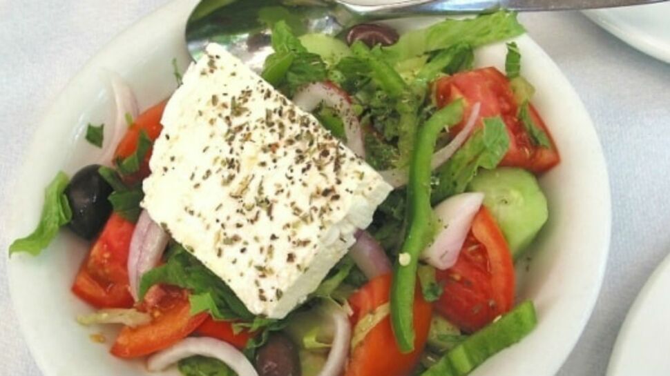 Salade grecque de l’athlète super simple à la spiruline