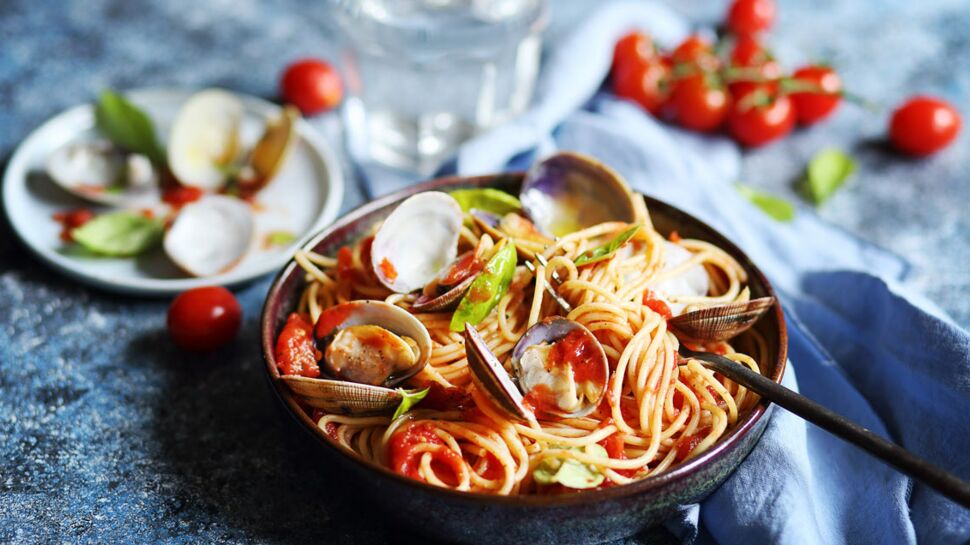 Pâtes à la sauce tomate et aux palourdes